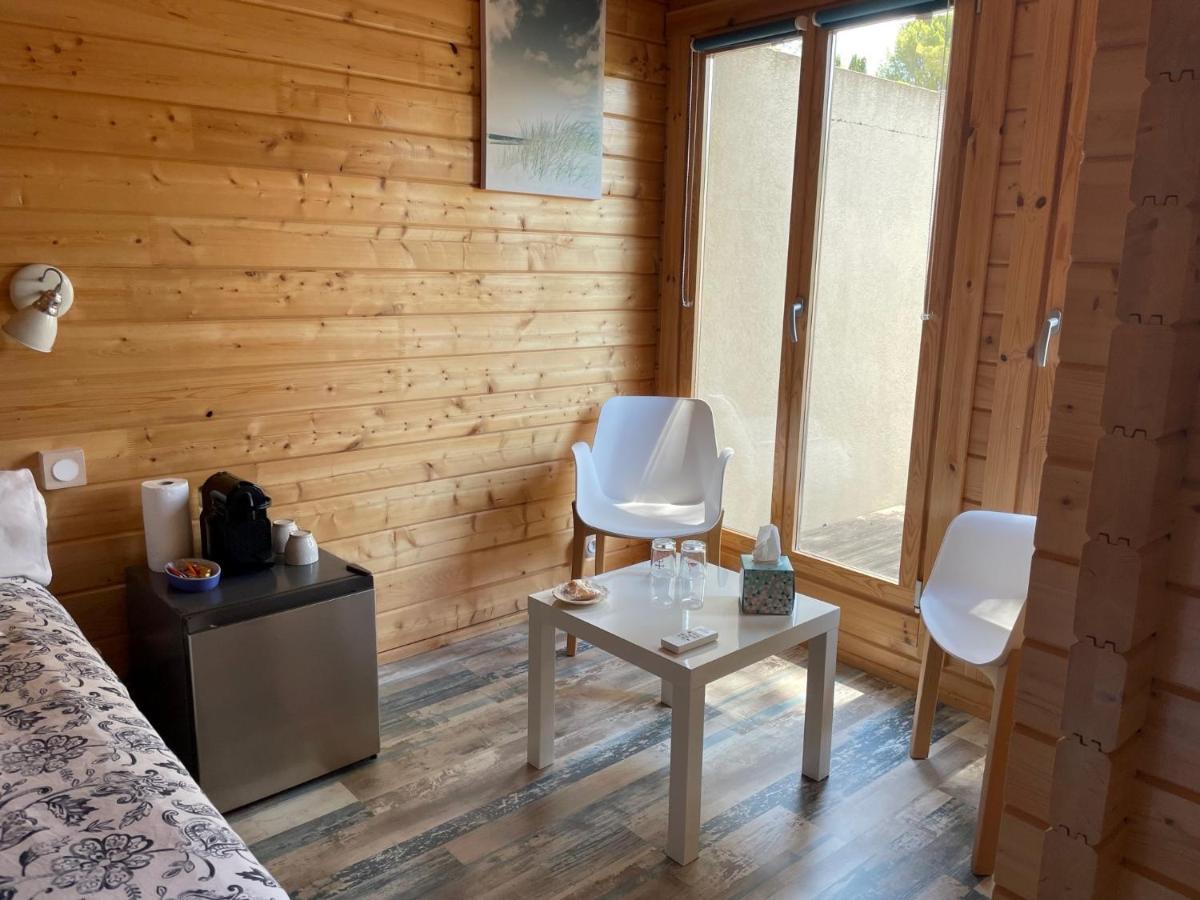 Chalet De La Source Rognac Exteriör bild